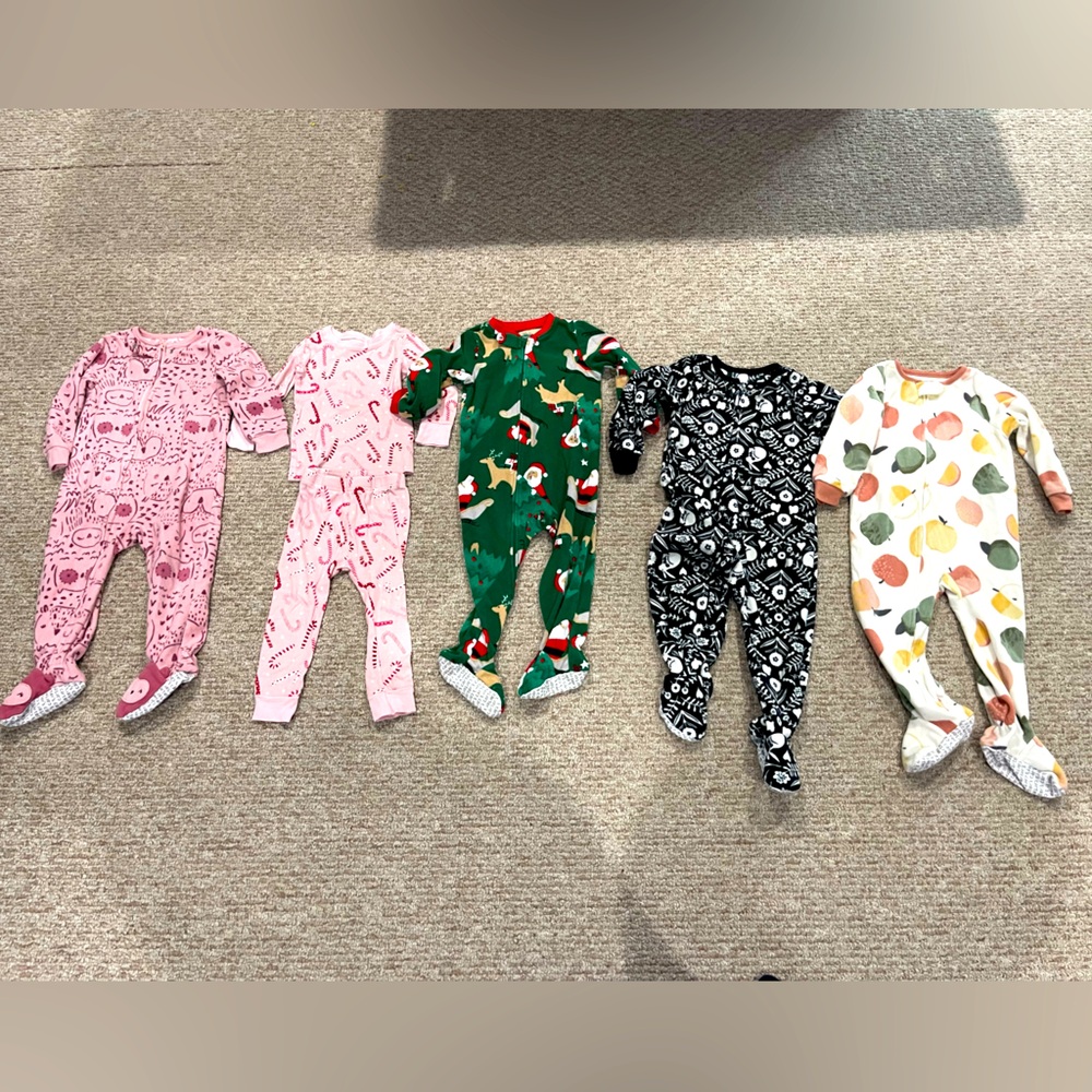 Carters / Old Navy, Toddler Girl Pajamas, Size 2T, Great Condition